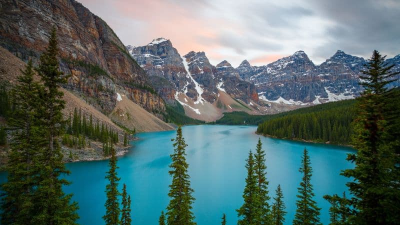 Snow mountains Moraine Lake Wallpaper