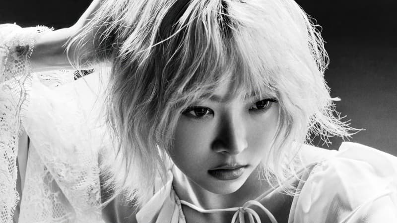Hong Eunchaem Monochrome Wallpaper