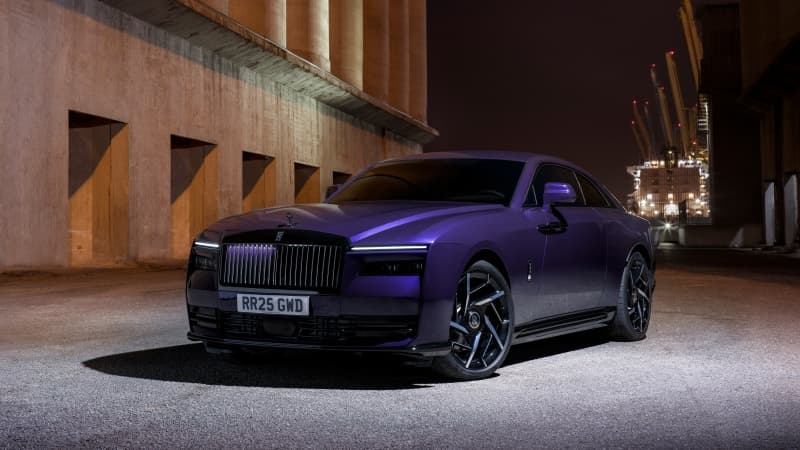 Rolls-Royce Black Badge Spectre 8K Wallpaper