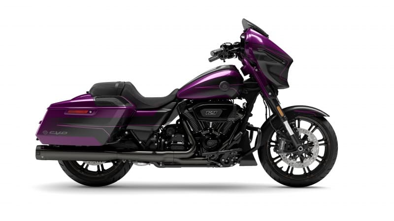 Harley-Davidson CVO Street Glide 2025 Wallpaper