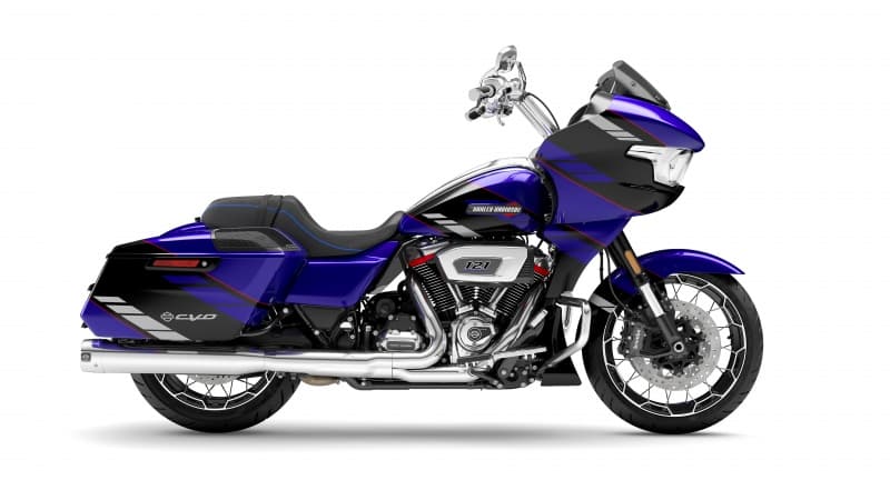 Harley-Davidson FLTRXSE CVO Road Glide 2025 Wallpaper