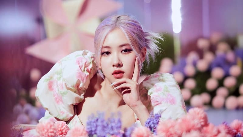 Rose (Blackpink) Pastel Wallpaper