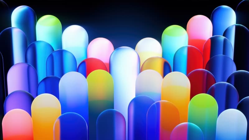 Glassy Gradient Abstract Wallpaper