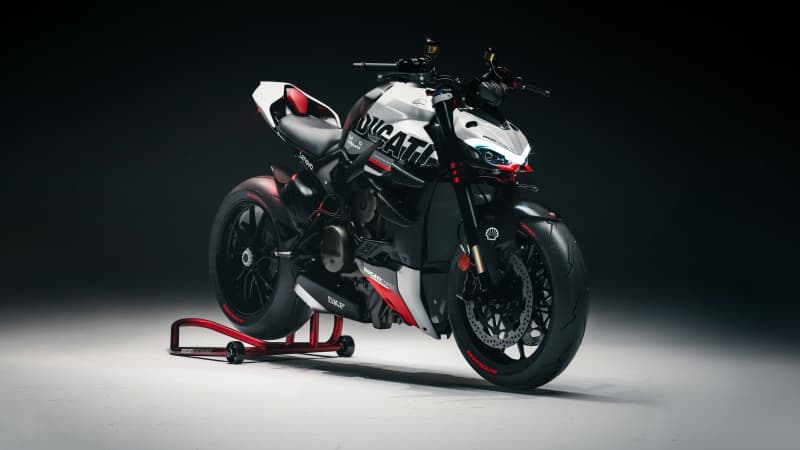 Ducati Streetfighter V4 Dark background Wallpaper