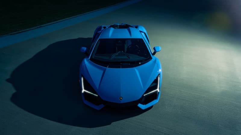 Lamborghini Revuelto Blue Wallpaper