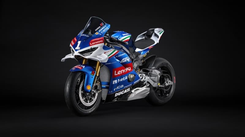Ducati Panigale V4 Tricolore Italia 2025 Wallpaper