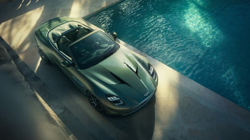 Aston Martin Vanquish Volante 8K Wallpaper