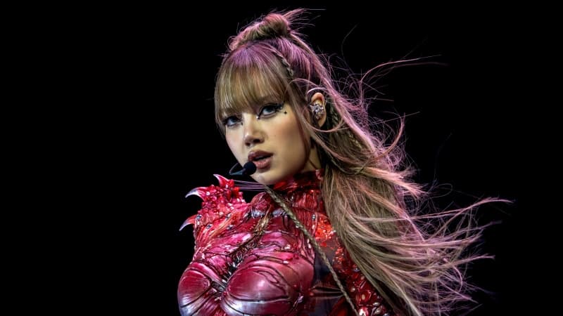 Lisa Coachella Wallpaper