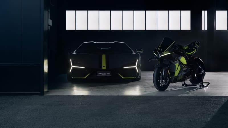 Lamborghini Revuelto Ducati Panigale V4 Wallpaper