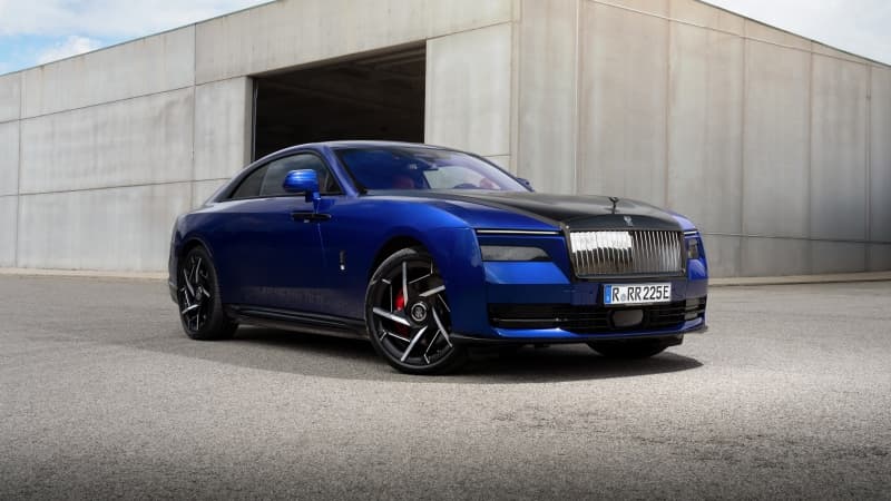 Rolls-Royce Black Badge Spectre Libertas Wallpaper