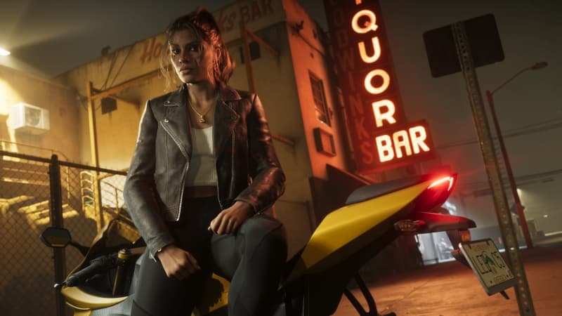 Lucia Caminos Night life Wallpaper