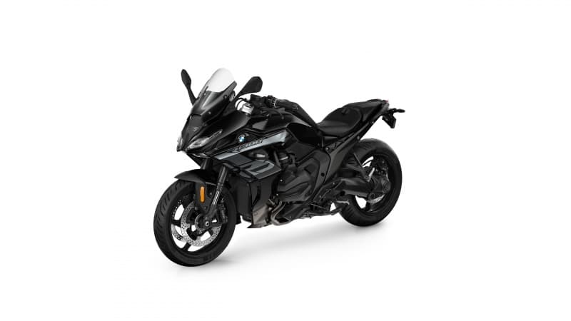BMW R 1300 RS Triple Black 2025 Wallpaper