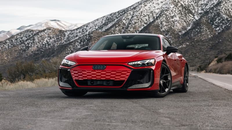 Audi RS e-tron GT performance 2025 Wallpaper