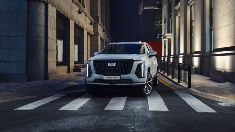 Cadillac Escalade ESV 2025 Wallpaper