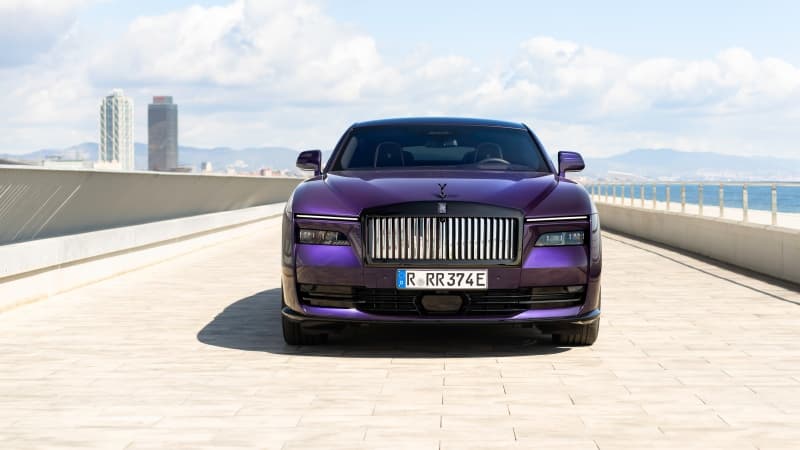 Rolls-Royce Black Badge Spectre Vapour Violet Wallpaper