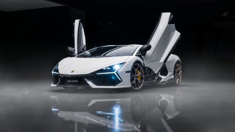 Lamborghini Revuelto Dark background Wallpaper