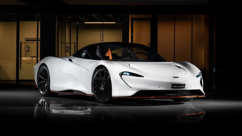 McLaren Speedtail Vertical Wallpaper