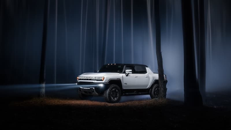 GMC Hummer EV Night time Wallpaper