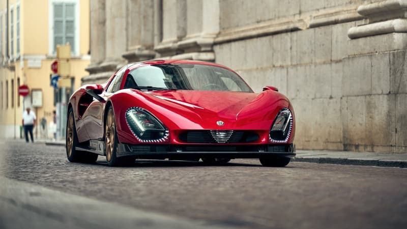 Alfa Romeo 33 Stradale Supercar Wallpaper
