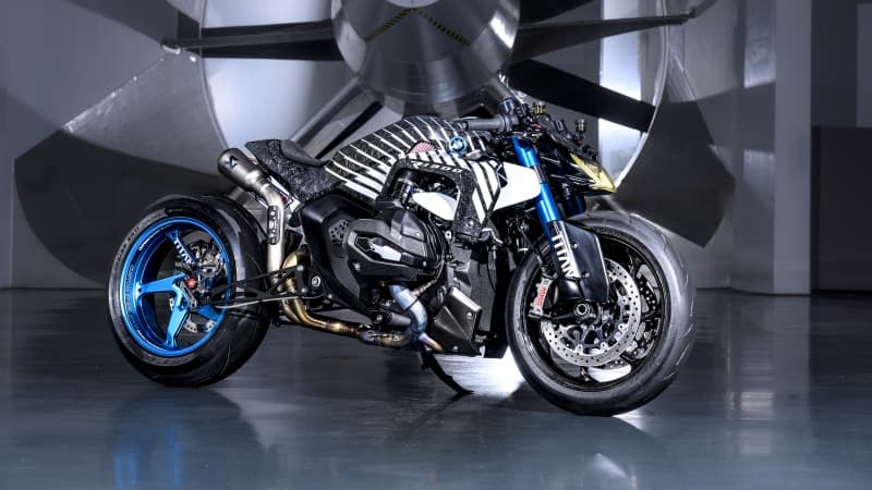 BMW R 1300 R Titan Futuristic Wallpaper
