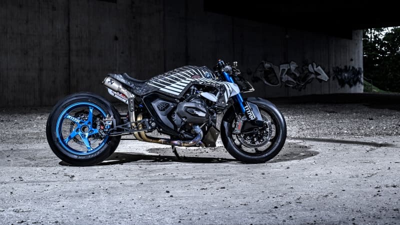 BMW R 1300 R Titan 8K Wallpaper
