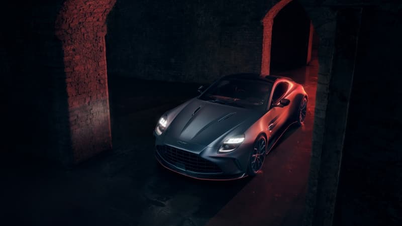 Aston Martin Vantage S 2025 Wallpaper