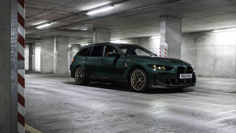 BMW M3 CS Touring 2025 Wallpaper