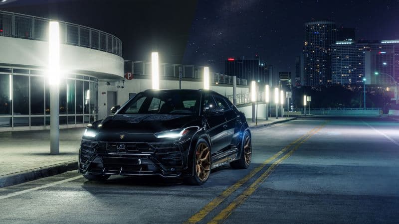 Lamborghini Urus 8K Wallpaper