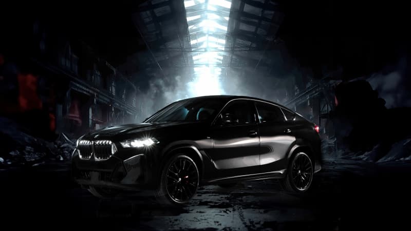 BMW X6 xDrive40i M Sport Dark Edition 2025 Wallpaper