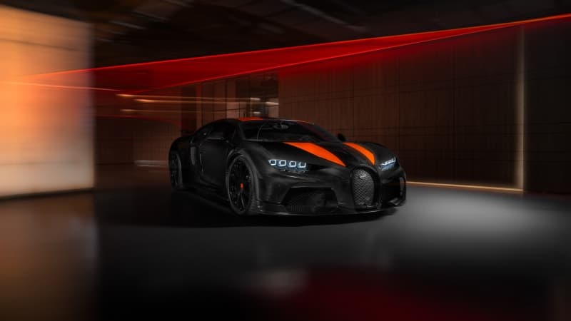 Bugatti Chiron Super Sport 300+ 8K Wallpaper