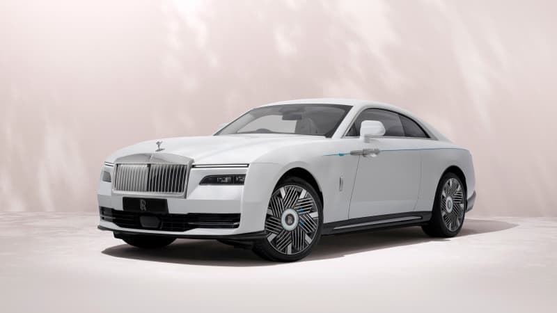 Rolls-Royce Spectre Primavera Evanescent Wallpaper