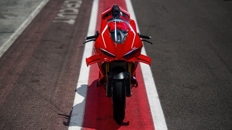 Ducati Panigale V4 R 2026 Wallpaper