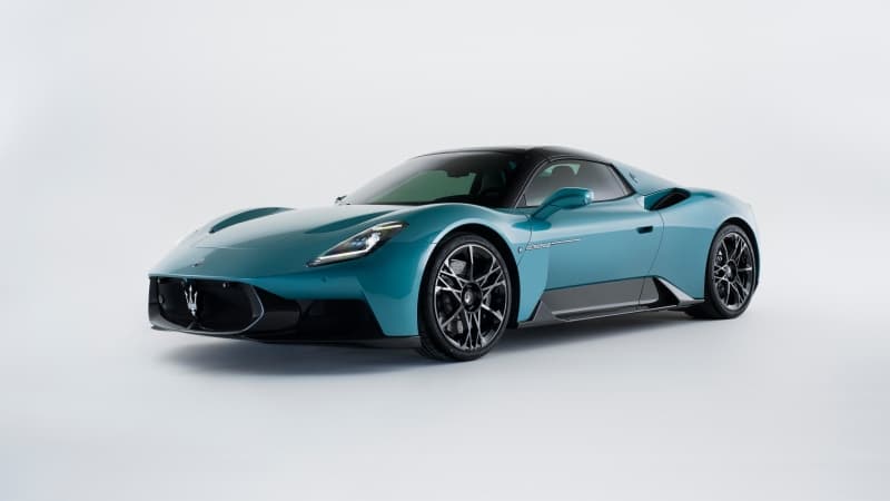 Maserati MCPURA Cielo 8K Wallpaper