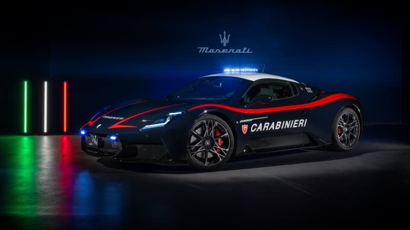 Maserati MCPURA Carabinieri 2025 Wallpaper