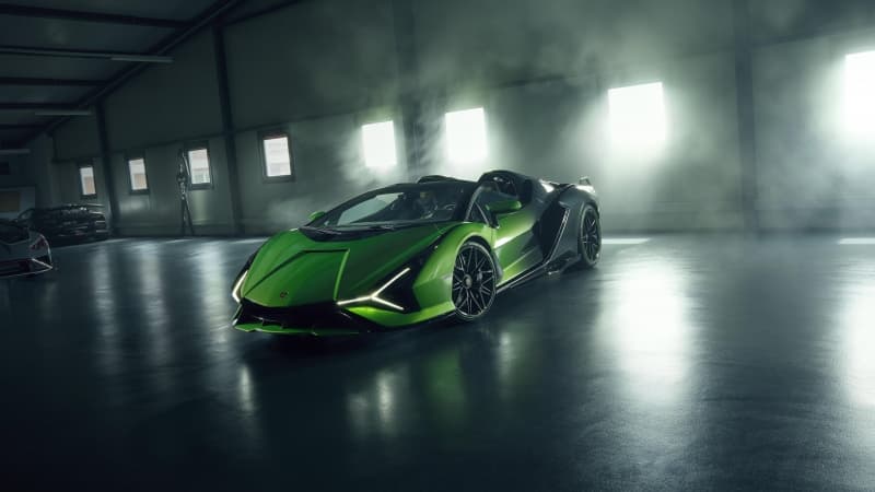 Lamborghini Sián Roadster Ultima 8K Wallpaper