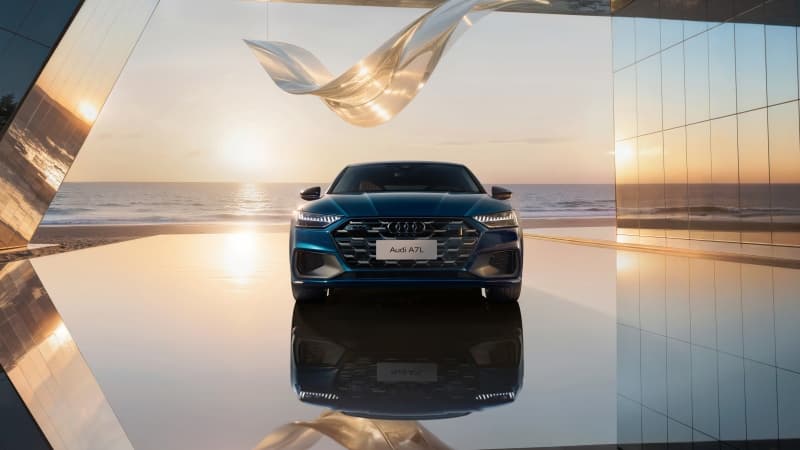 Audi A7L 55 TFSI quattro S line 8K Wallpaper