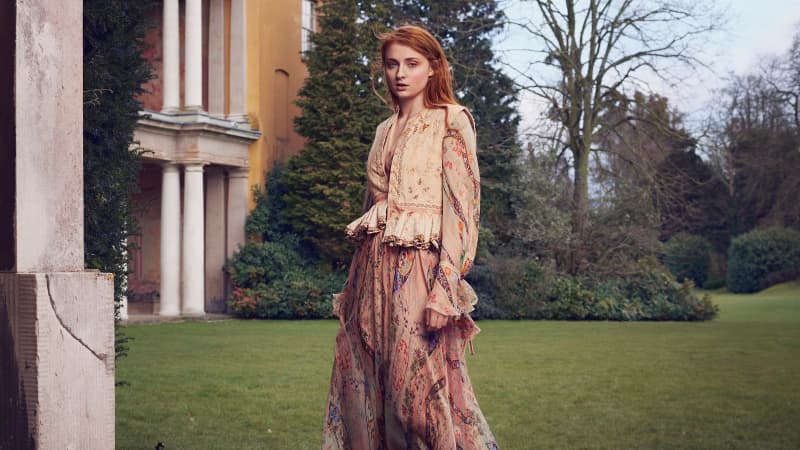 Sophie Turner Floral dress Wallpaper