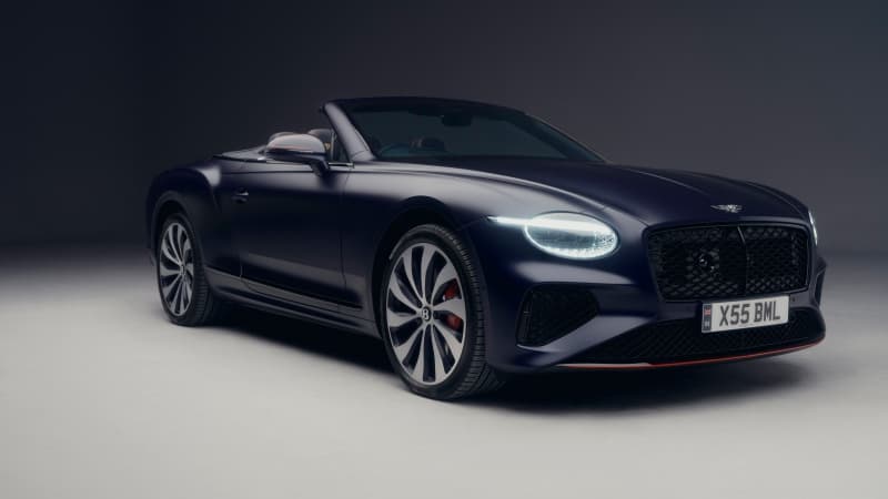 Bentley Continental GT Convertible Extraordinary Women Wallpaper