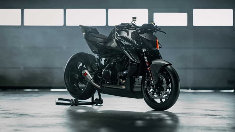 KTM 1390 Super Duke RR Track 2026 Wallpaper