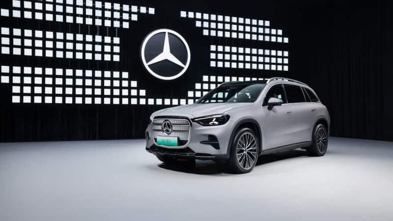 Mercedes-Benz GLC EV 2026 Wallpaper