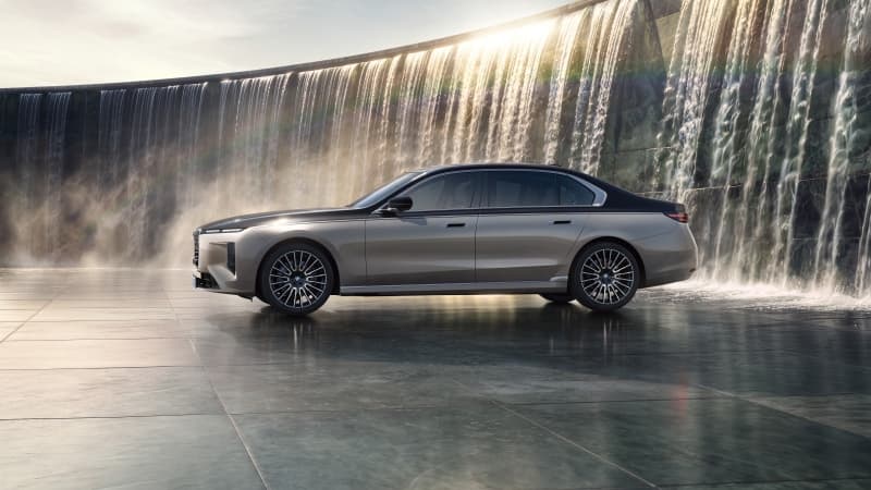 BMW 740i xDrive 2027 Wallpaper