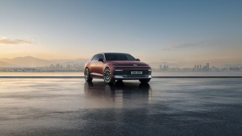 Hyundai Grandeur 2027 Wallpaper