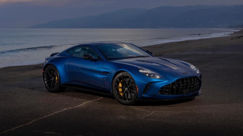 Aston Martin Vantage S 2026 Wallpaper