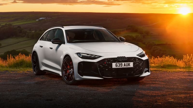 Audi RS 5 Avant 5K Wallpaper