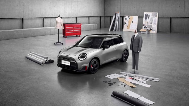 MINI John Cooper Works Electric Satin Edition Wallpaper