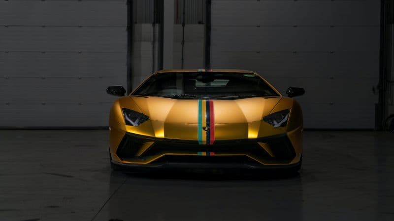 Lamborghini Aventador 8K Wallpaper