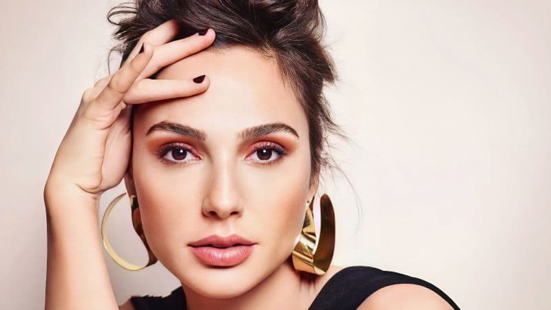 Gal Gadot Portrait Wallpaper