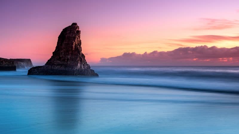 Ocean blue Purple sky Wallpaper