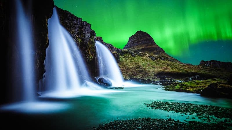 Kirkjufell Aurora Borealis Wallpaper