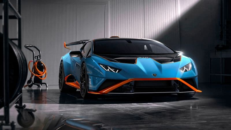 Lamborghini Huracán STO Studio Wallpaper